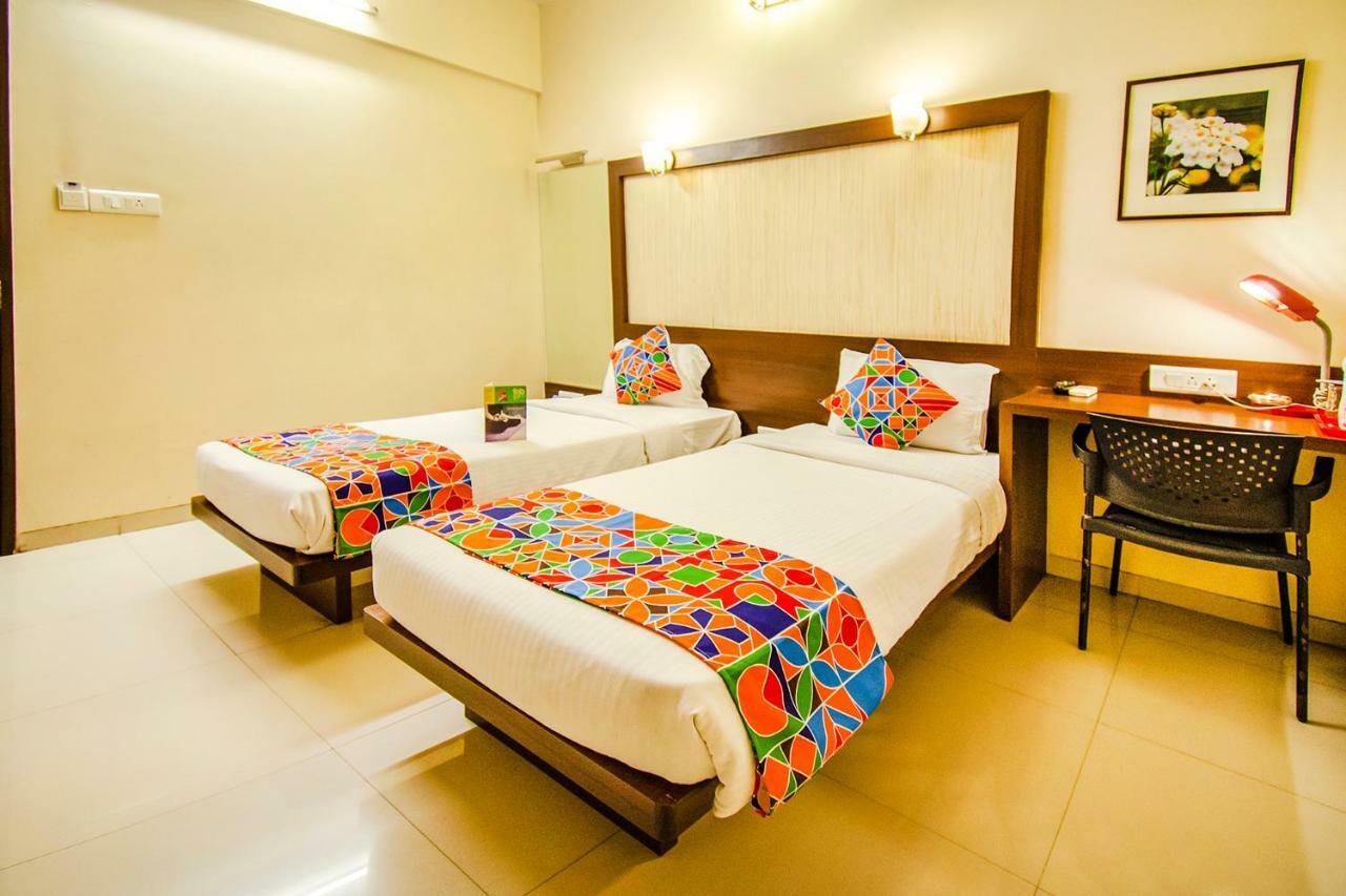 Hotel Eco Inn Viman Nagar Pune Esterno foto